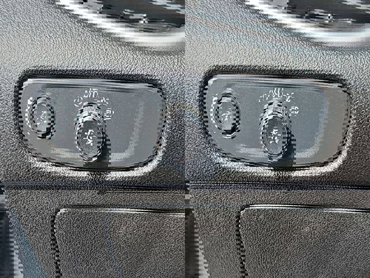 Used 2024 Chevrolet Malibu LT FWD image 29