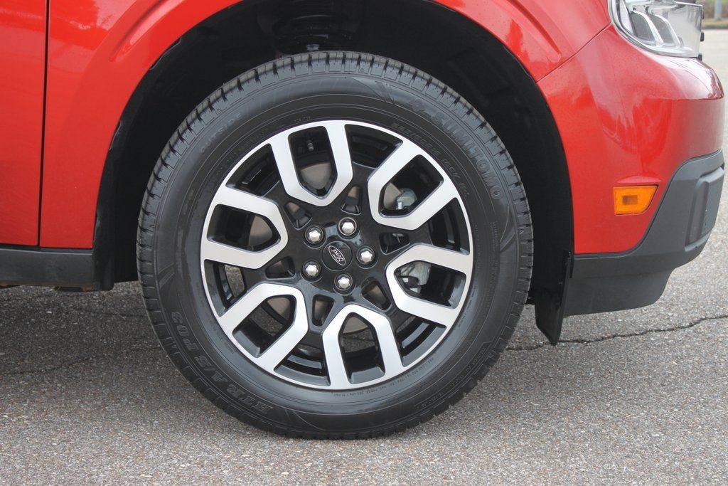 Used 2022 Ford Maverick Lariat FWD image 4