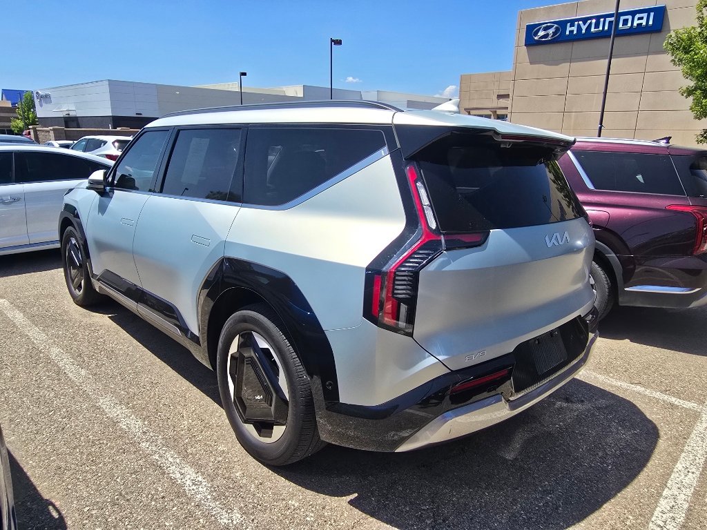 Used 2024 Kia EV9 Land AWD/4WD image 13