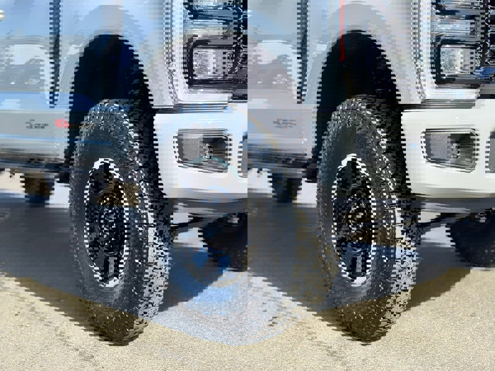 New 2025 Ford F250 XLT w/ Black Appearance Package image 37