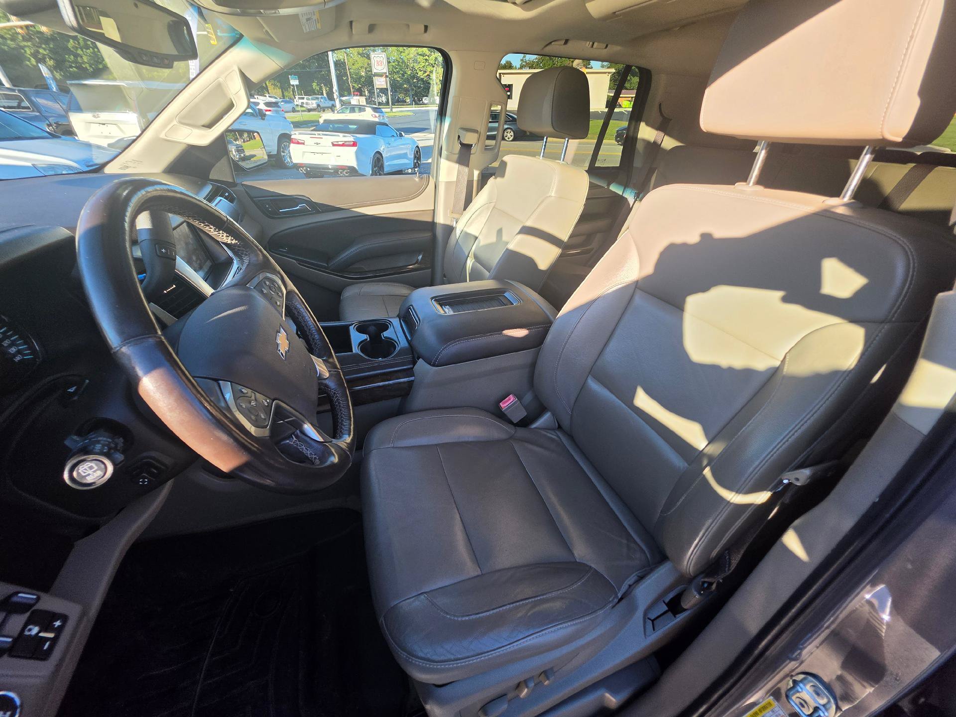 Used 2017 Chevrolet Tahoe LT w/ LT Signature Package AWD/4WD image 7