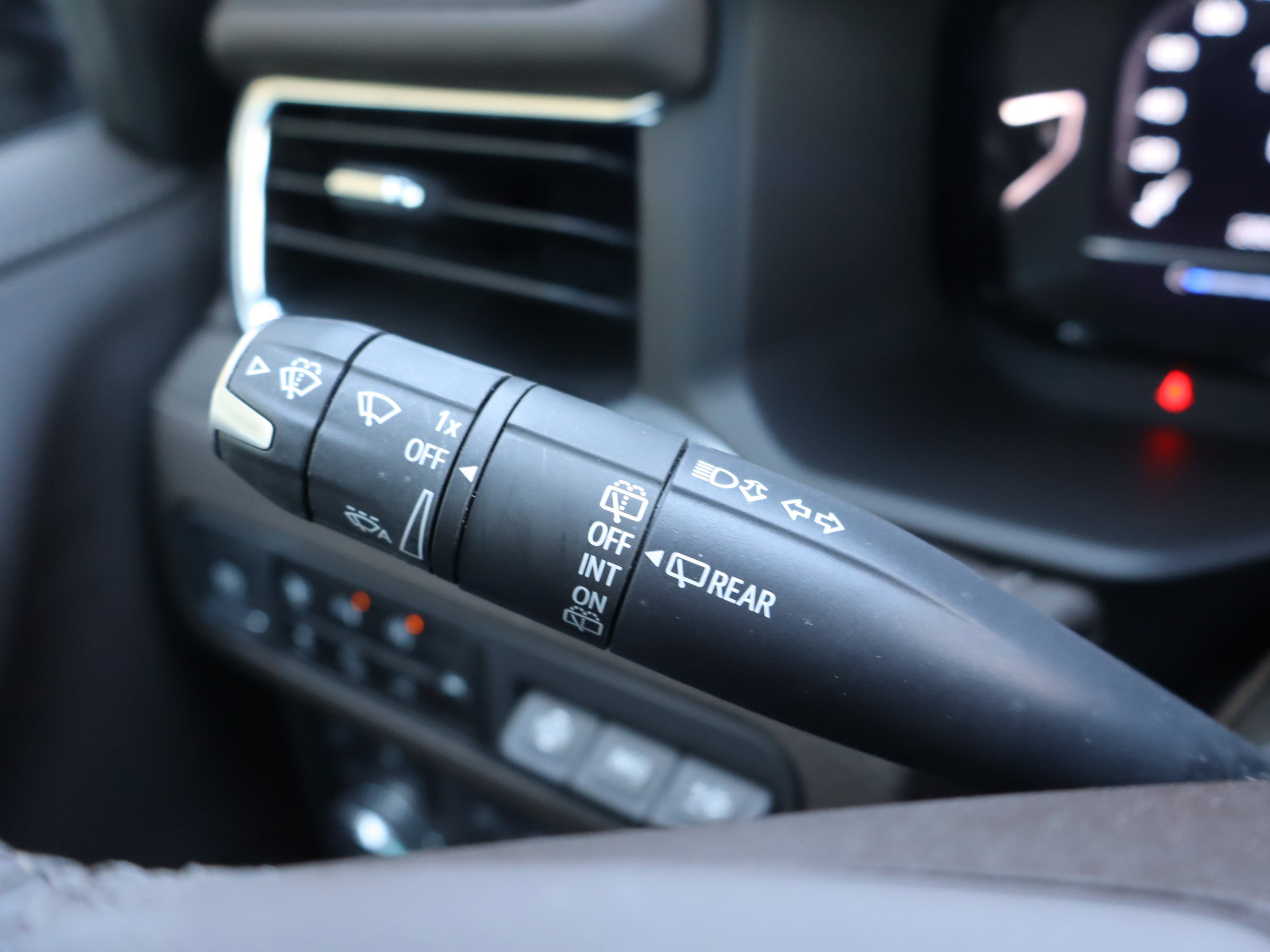 Certified 2024 GMC Yukon XL Denali w/ Advanced Technology Package image 26