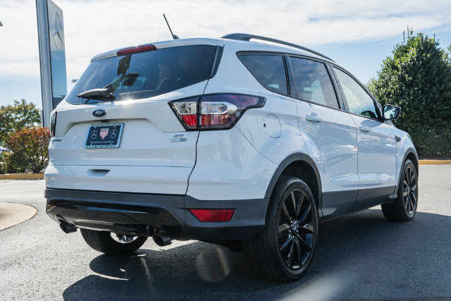 Used 2018 Ford Escape SE w/ SE Sport Appearance Package AWD/4WD image 7