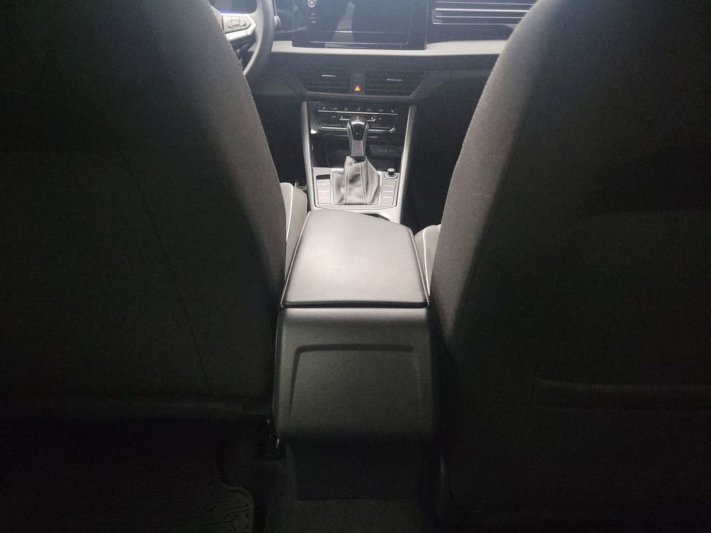 Used 2025 Volkswagen Jetta Sport image 21