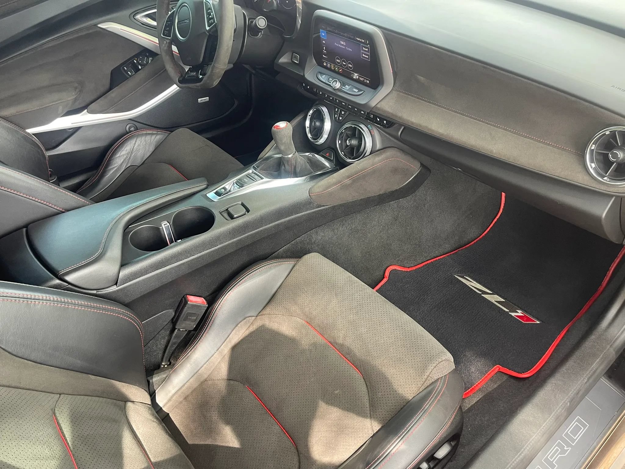 Used 2019 Chevrolet Camaro ZL1 RWD image 16