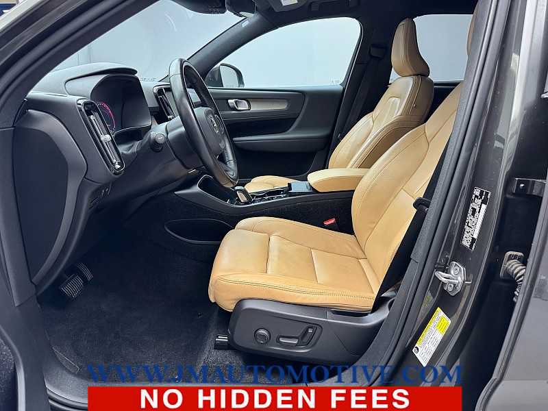 Used 2019 Volvo XC40 T5 Inscription AWD/4WD image 13