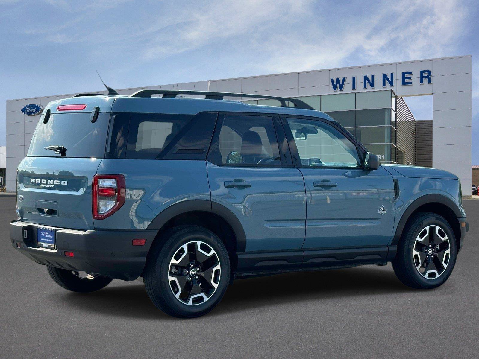 Certified 2023 Ford Bronco Sport Outer Banks w/ Tech Package AWD/4WD image 4