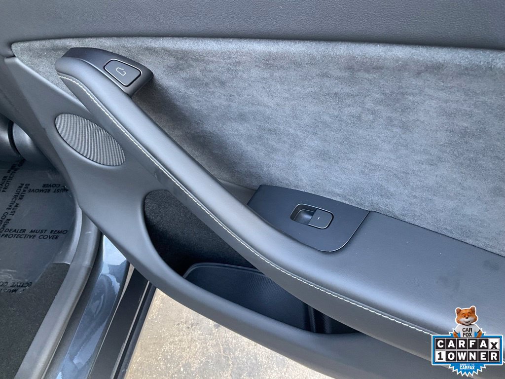 Used 2024 Tesla Model Y Long Range AWD/4WD image 68