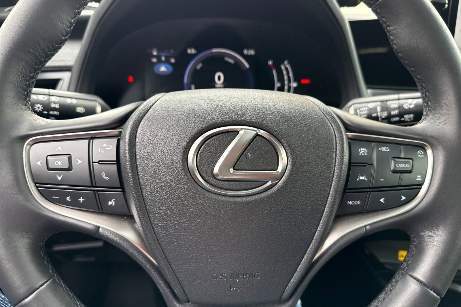 Certified 2025 Lexus UX 300h FWD w/ Accessory Package (Z2) image 16