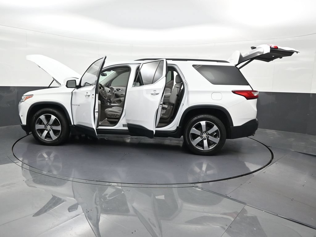 Used 2019 Chevrolet Traverse LT w/ LT Premium Package FWD image 36