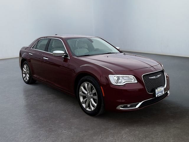 Used 2017 Chrysler 300 C image 7