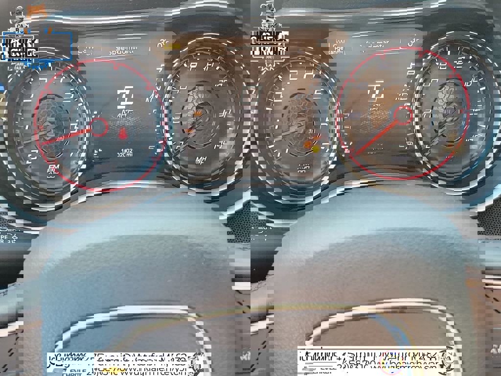 Used 2015 Dodge Charger SXT image 12