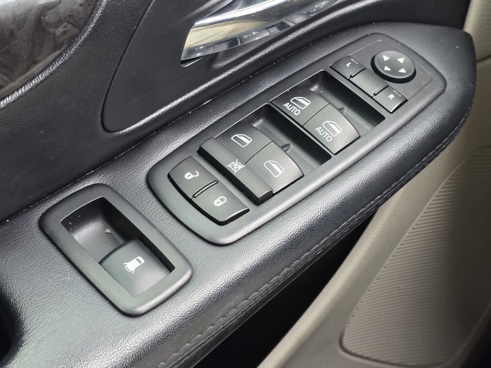 Used 2017 Dodge Grand Caravan SE w/ Power Window Group image 9