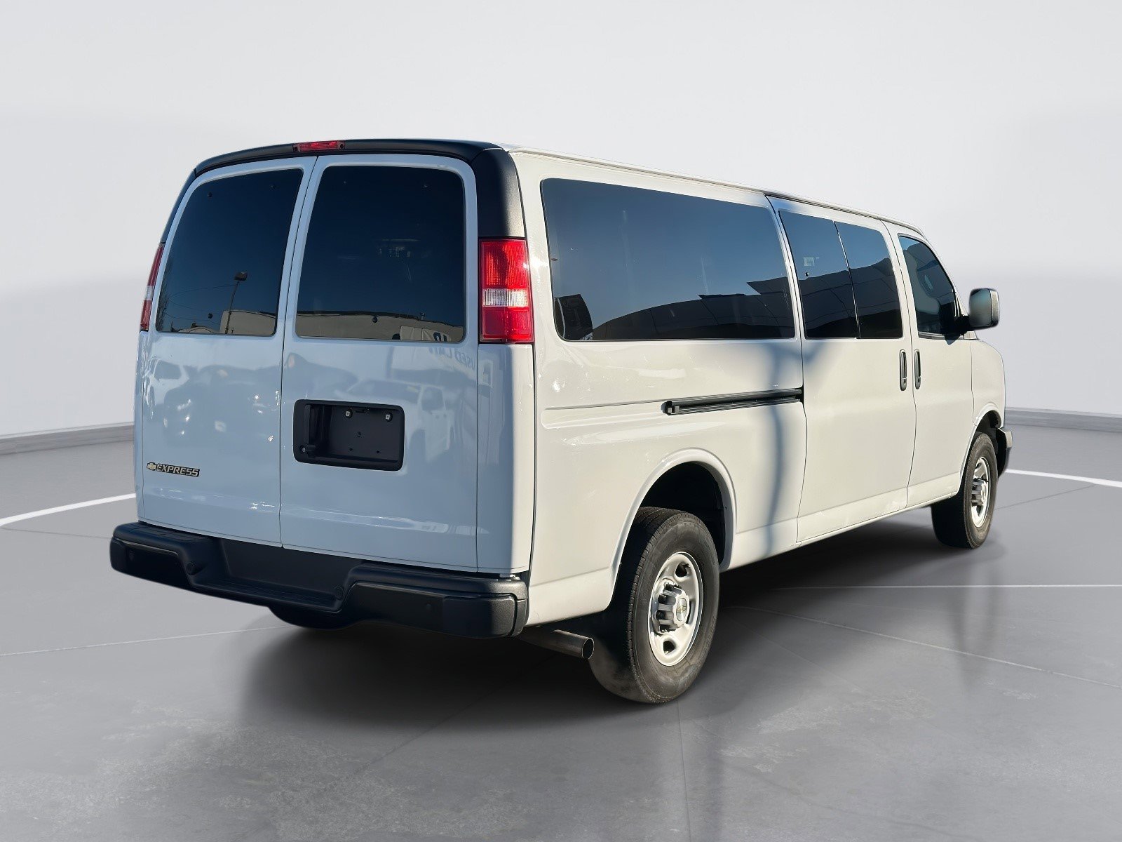 Certified 2023 Chevrolet Express 3500 LS image 5