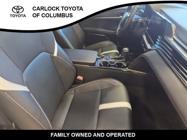 Used 2025 Toyota Camry SE w/ Convenience Package FWD image 20