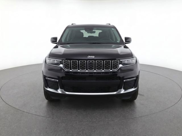 Used 2022 Jeep Grand Cherokee Summit RWD image 2