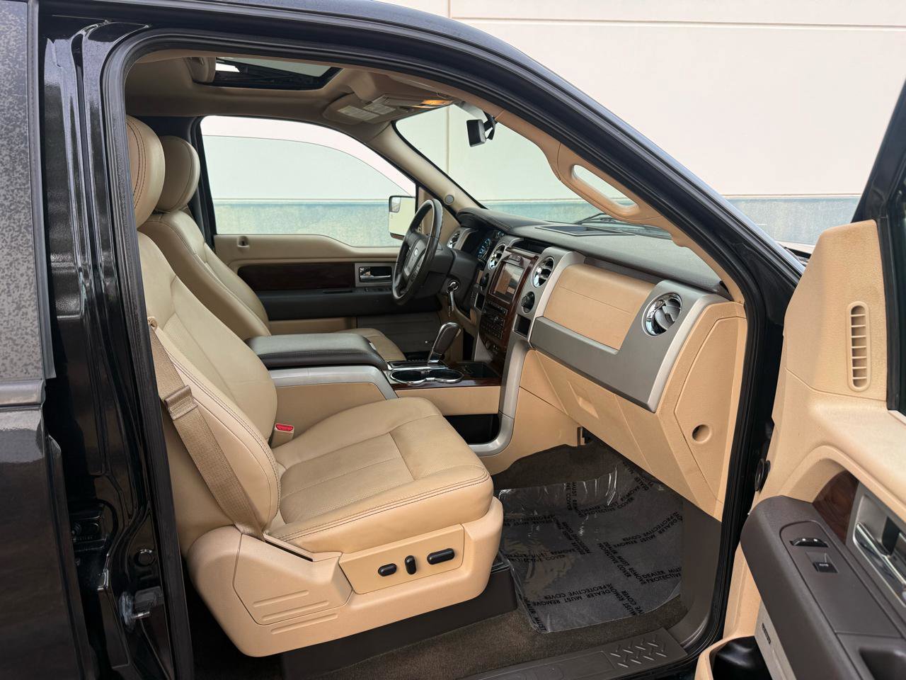 Used 2012 Ford F150 Lariat w/ Lariat Chrome Pkg image 19