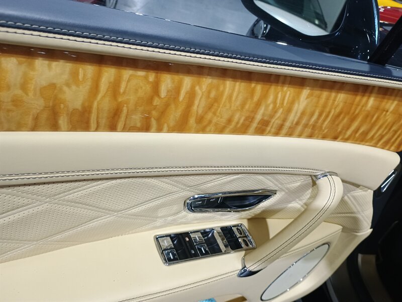 Used 2014 Bentley Flying Spur W12 AWD/4WD image 14