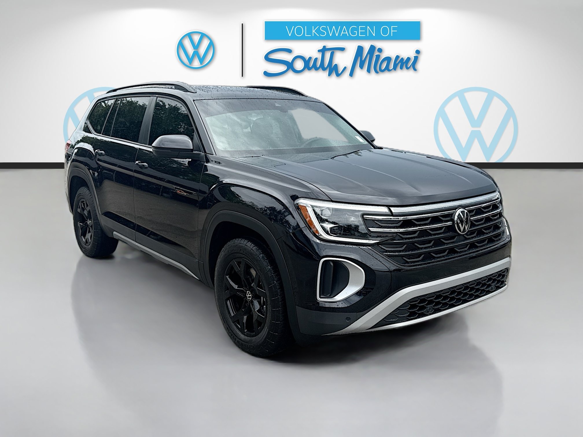 Certified 2026 Volkswagen Atlas Peak Edition AWD/4WD image 1