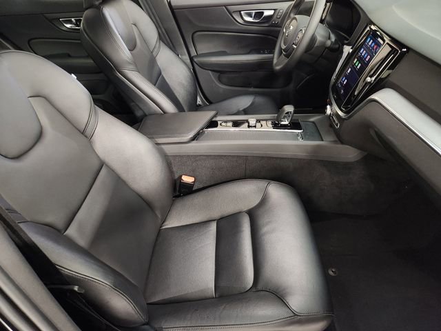 Used 2024 Volvo S60 B5 Core image 3