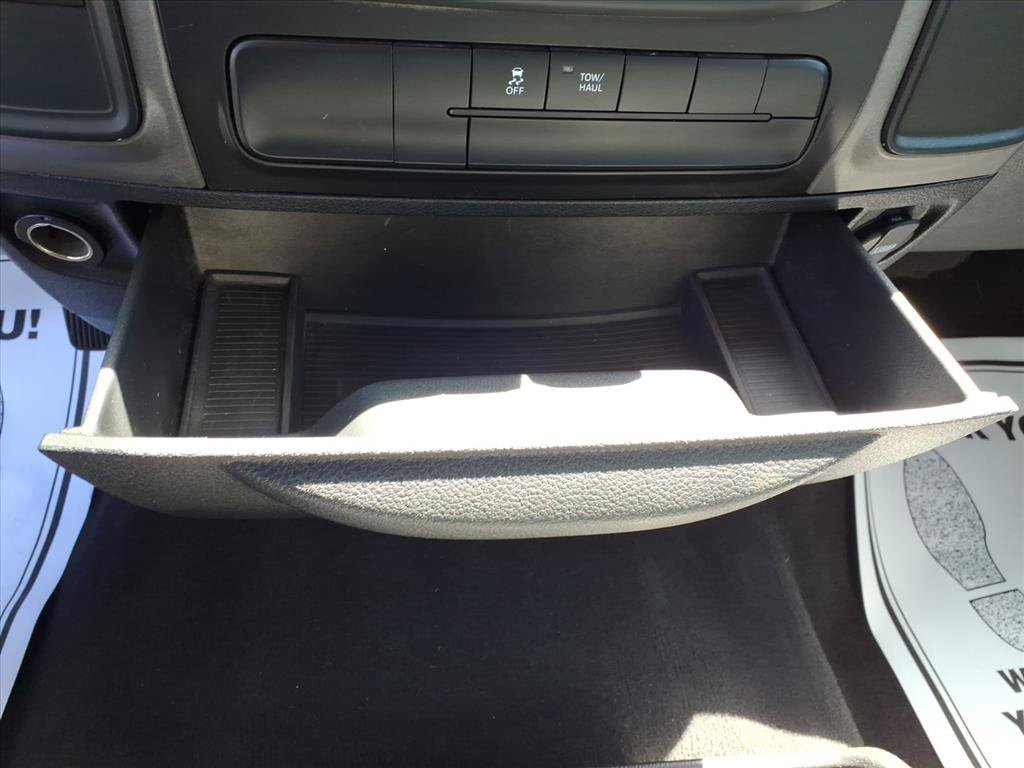 Used 2018 RAM 1500 ST AWD/4WD image 13