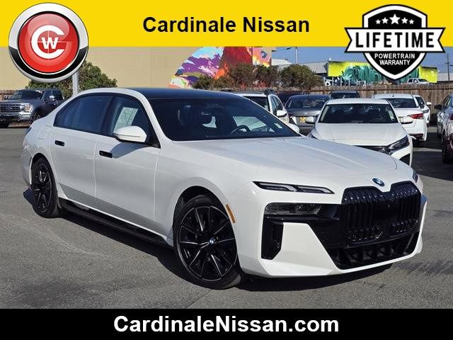 Used 2024 BMW i7 xDrive60 image 1