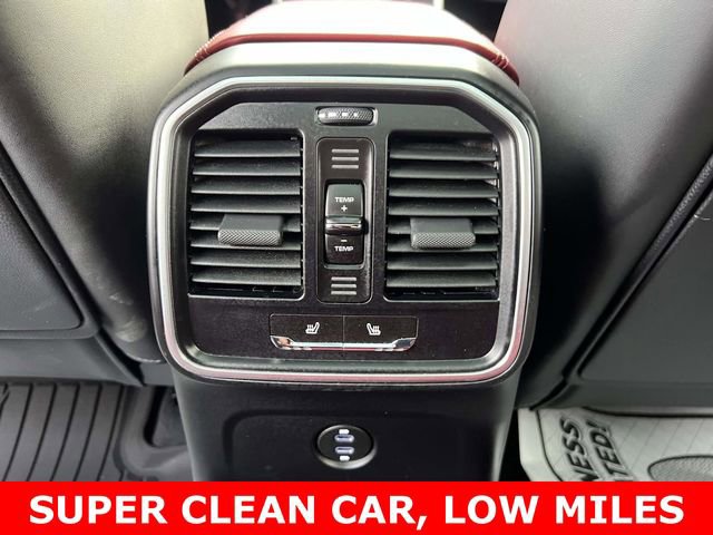 Used 2023 Porsche Macan S AWD/4WD image 17