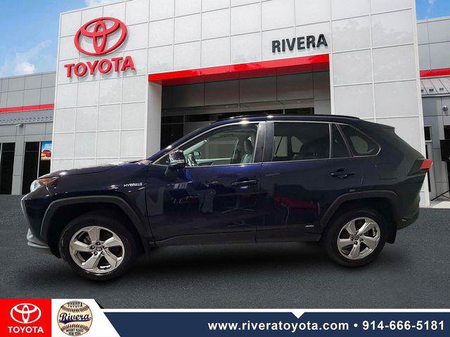 Certified 2021 Toyota RAV4 XLE Premium AWD/4WD image 8