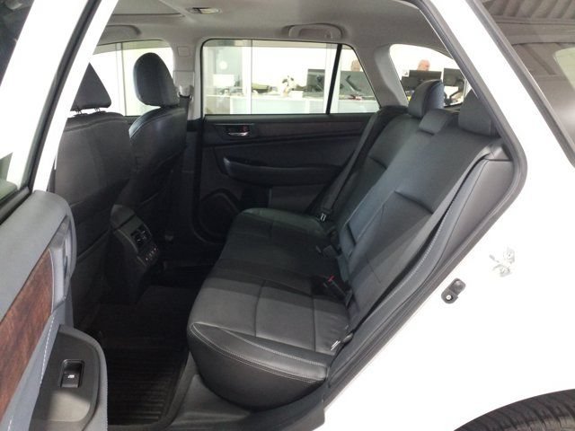 Used 2019 Subaru Outback 2.5i Limited w/ Popular Package #2 AWD/4WD image 12