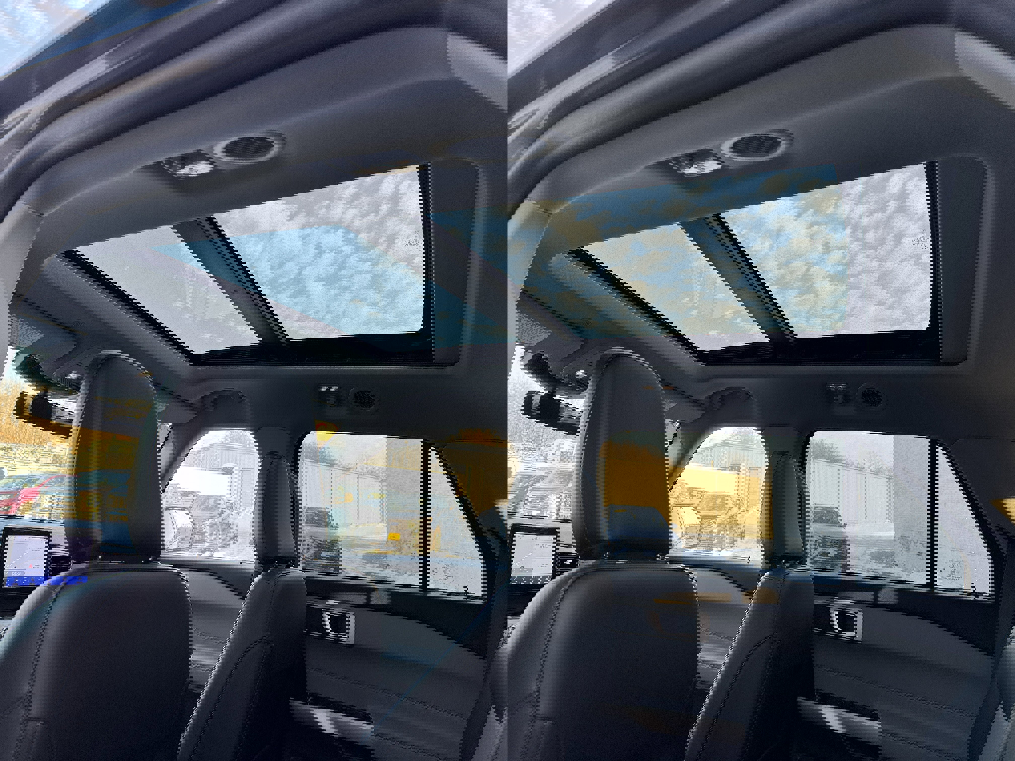 Used 2023 Ford Explorer XLT w/ Equipment Group 202A image 21