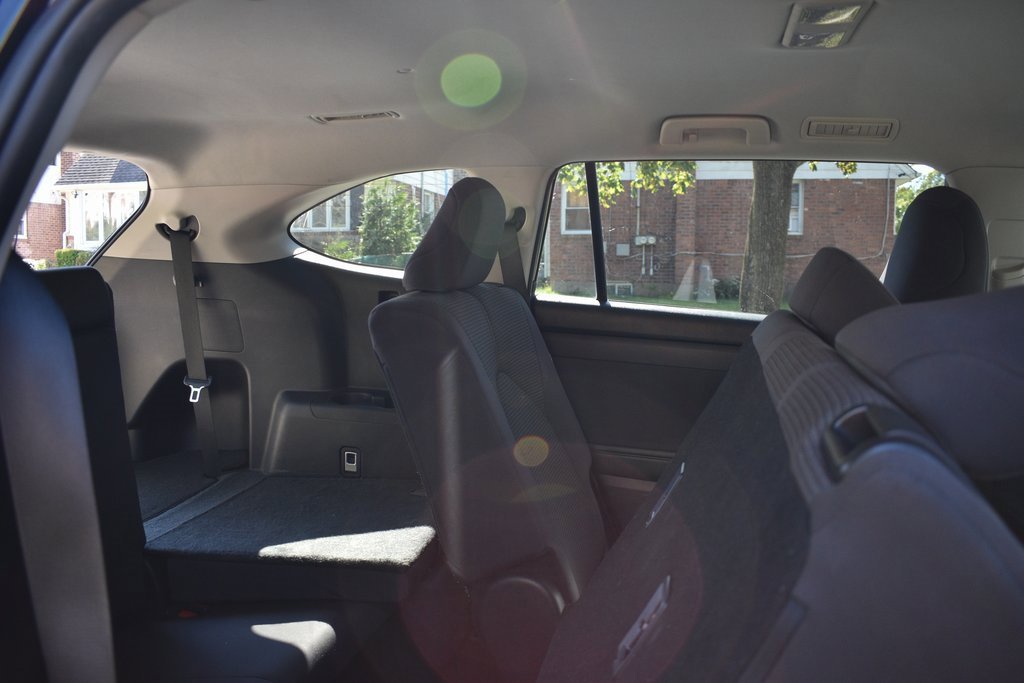 Used 2024 Toyota Highlander LE image 32