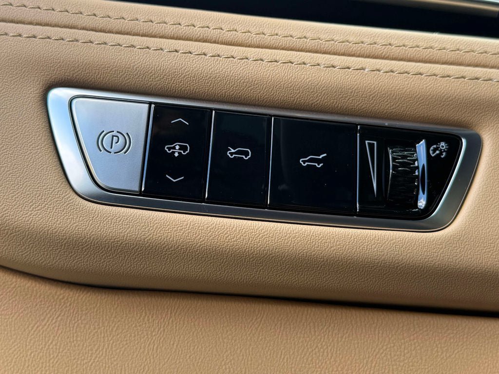 New 2025 Cadillac Escalade IQ Luxury 2 AWD/4WD image 21