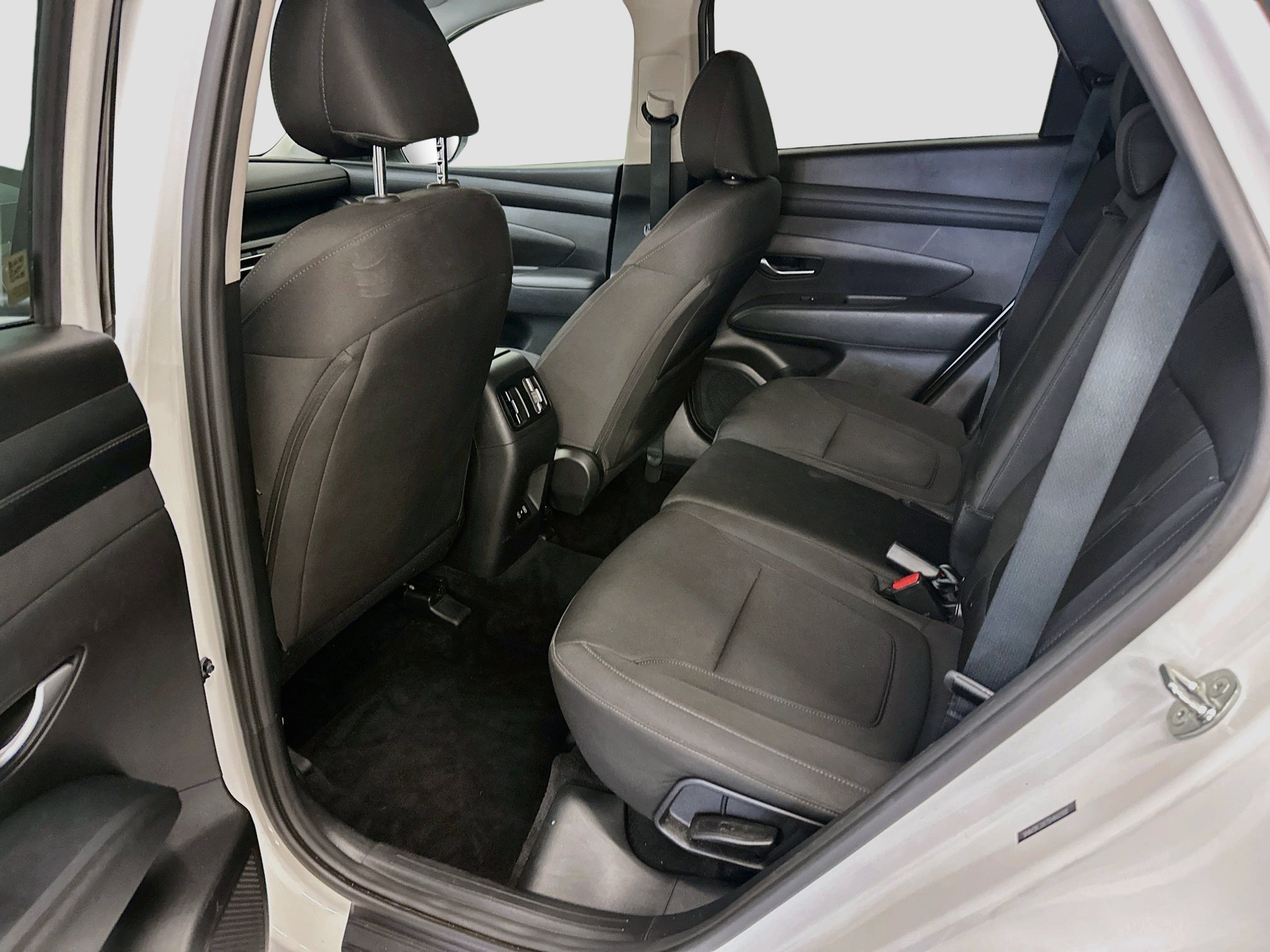 Used 2025 Hyundai Tucson SEL AWD/4WD image 29