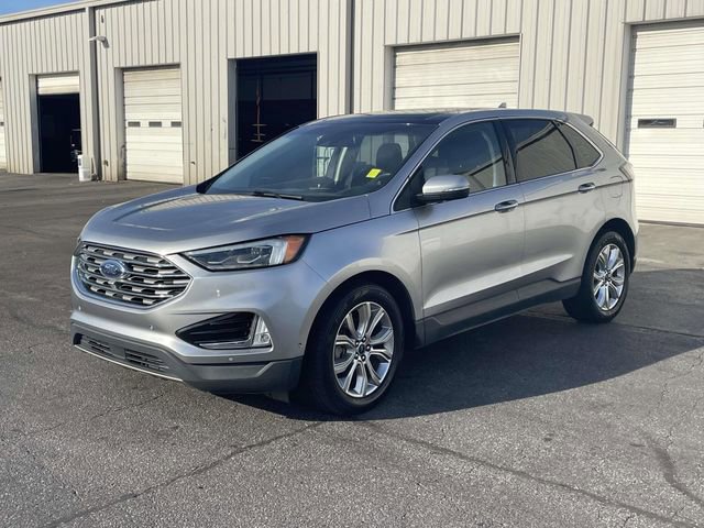 Used 2020 Ford Edge Titanium w/ Equipment Group 301A FWD image 3