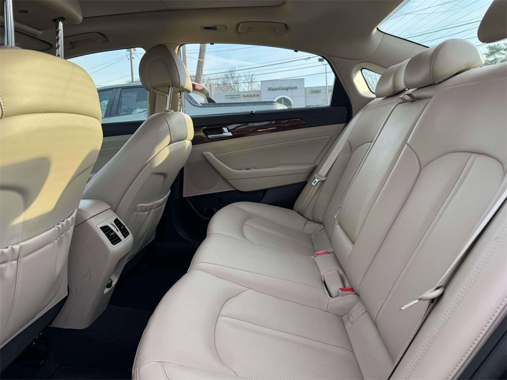 Used 2016 Hyundai Sonata Limited w/ Option Group 02 image 11