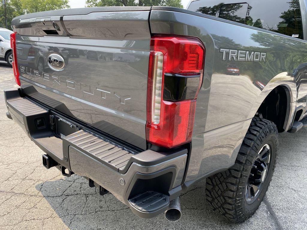 New 2025 Ford F250 Lariat w/ Lariat Ultimate Package image 46