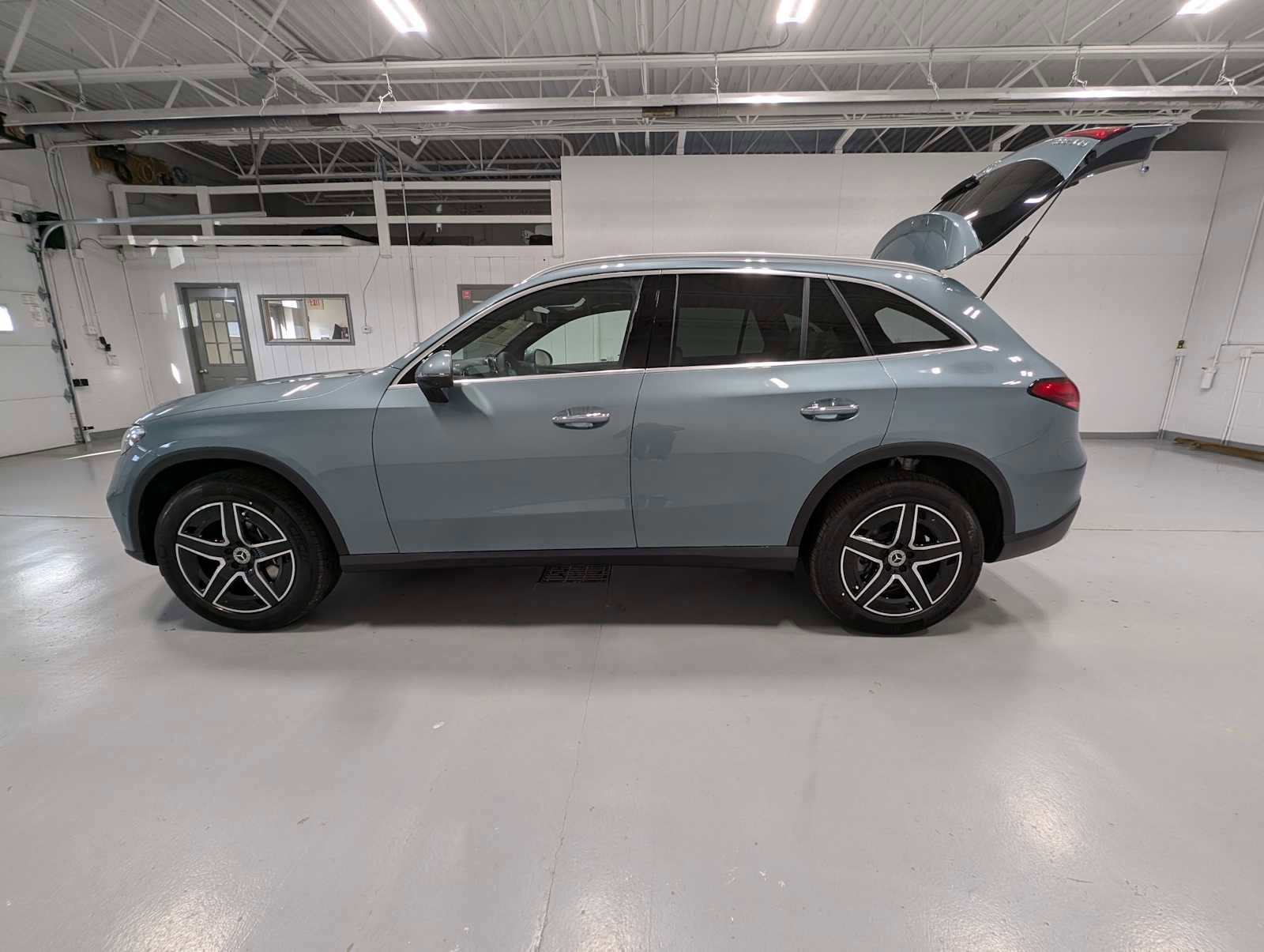 New 2026 Mercedes-Benz GLC 300 4MATIC image 10