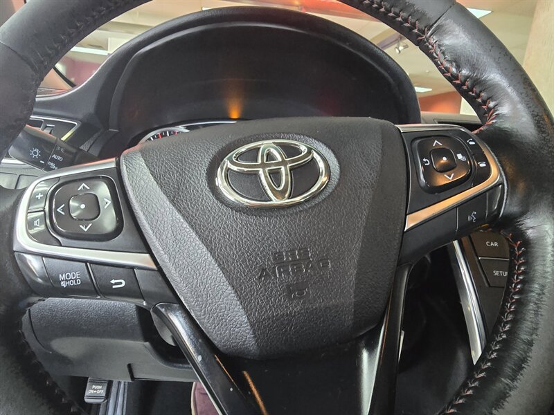 Used 2015 Toyota Camry SE image 21