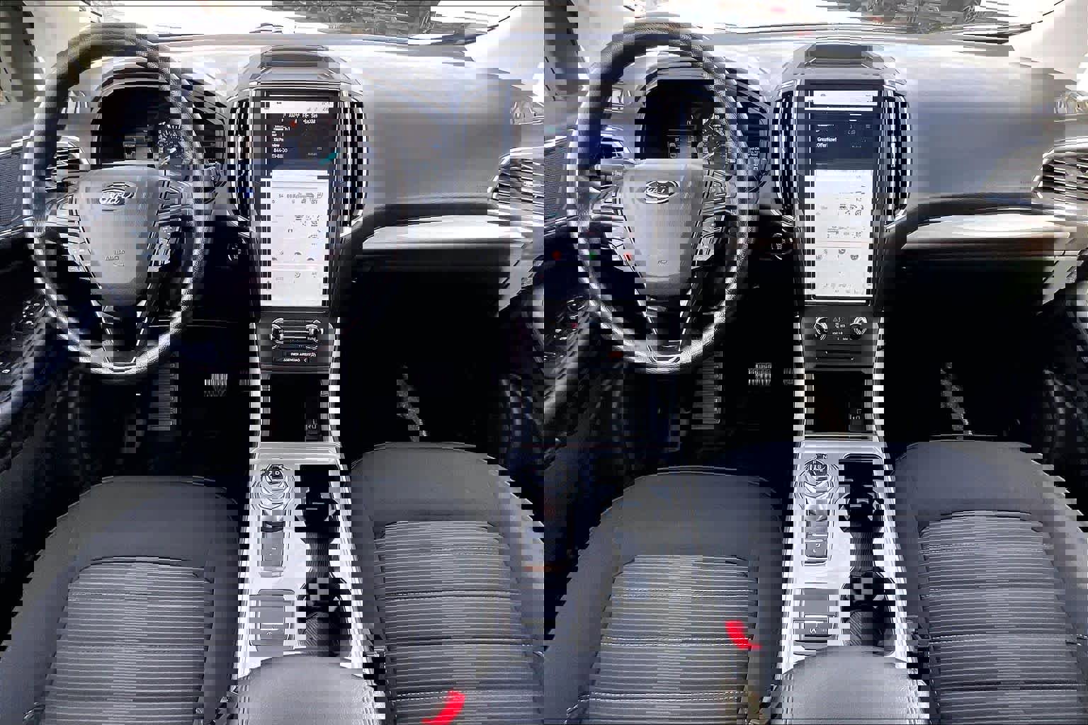 Used 2024 Ford Edge SEL image 15