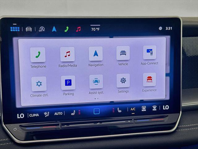 Used 2025 Volkswagen Tiguan SE AWD/4WD image 11