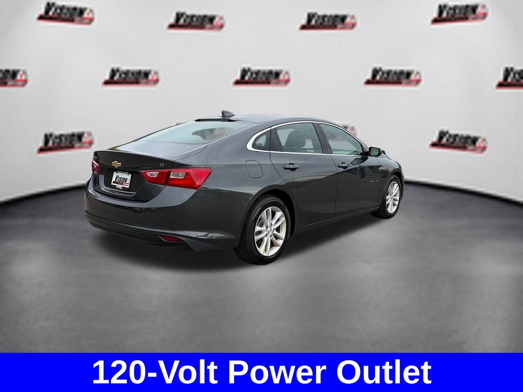 Used 2017 Chevrolet Malibu LT w/ Leather Package FWD image 10