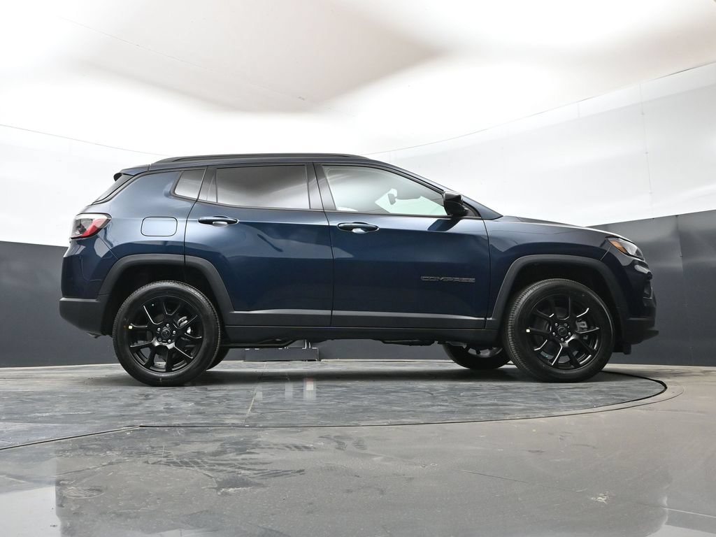New 2026 Jeep Compass Latitude AWD/4WD image 43