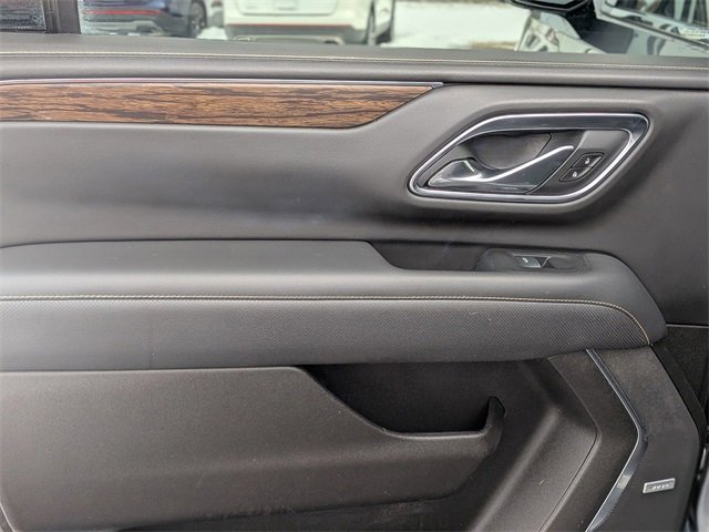 Used 2021 Chevrolet Suburban Premier w/ Premium Package image 27