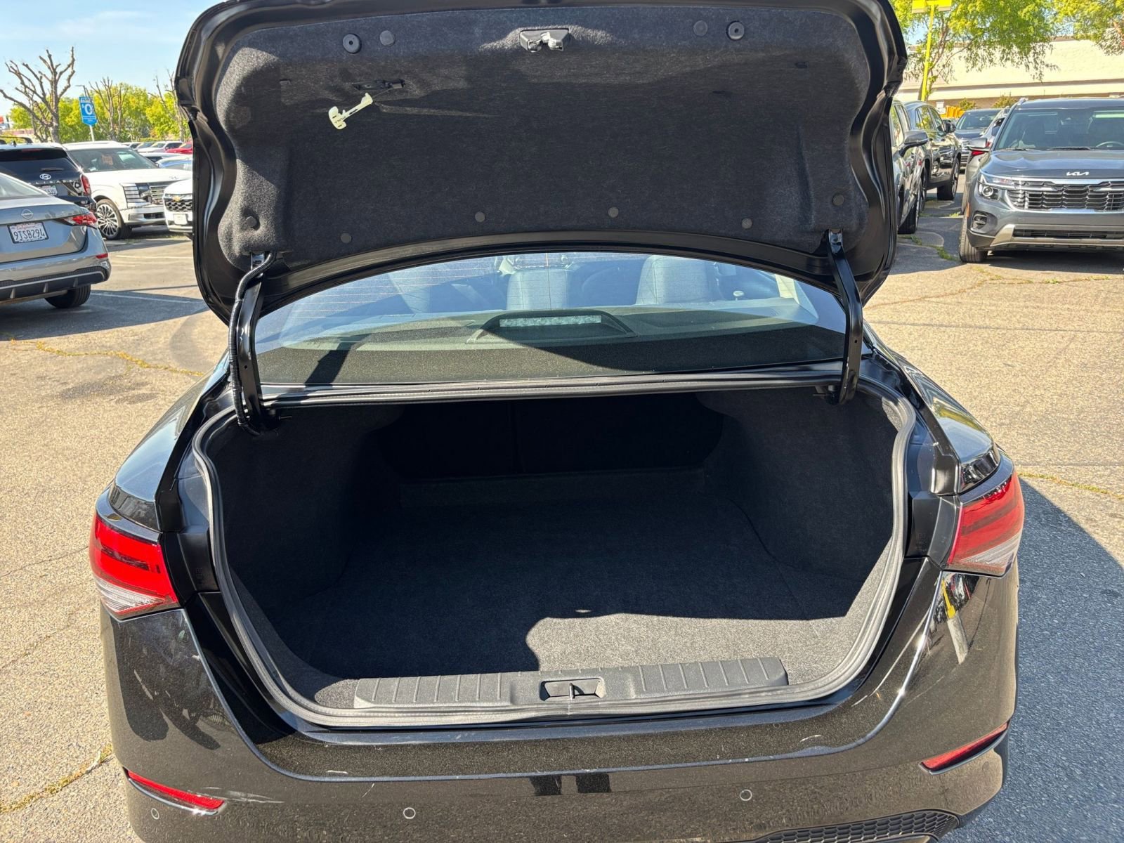 Used 2025 Nissan Sentra S image 29