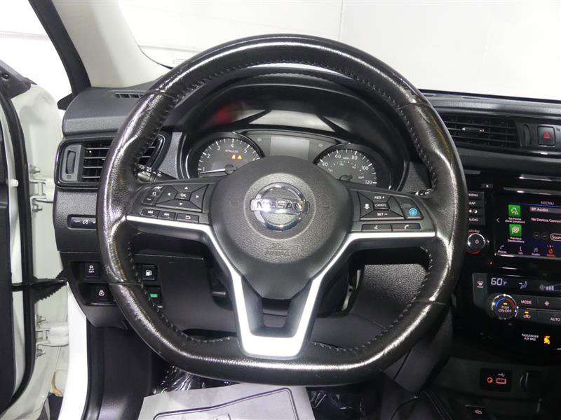 Used 2018 Nissan Rogue SL w/ Premium Package image 30