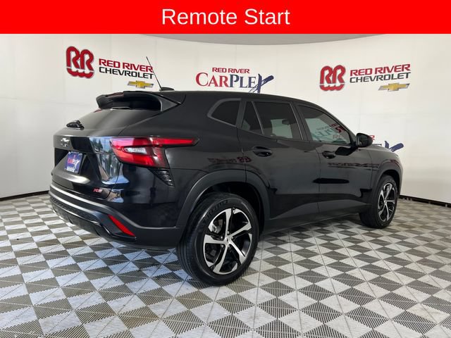 Used 2024 Chevrolet Trax RS w/ Sunroof Package FWD image 8