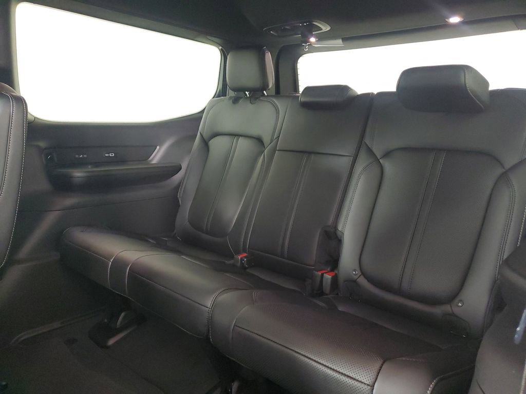 New 2026 Jeep Grand Wagoneer Limited image 14