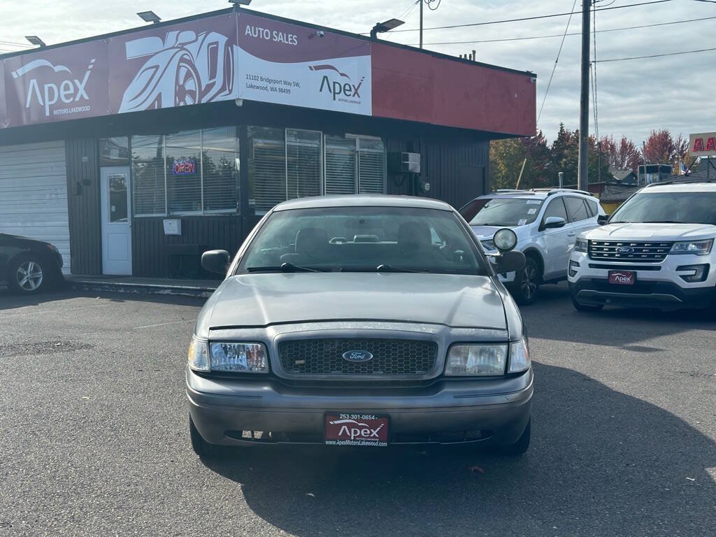Used 2004 Ford Crown Victoria Police Interceptor RWD image 2