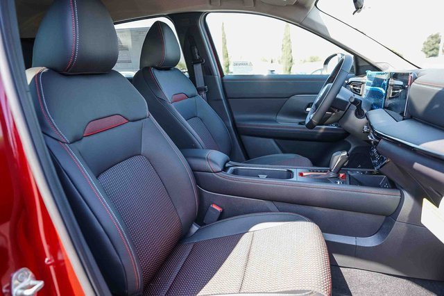 New 2026 Nissan Kicks SR image 17