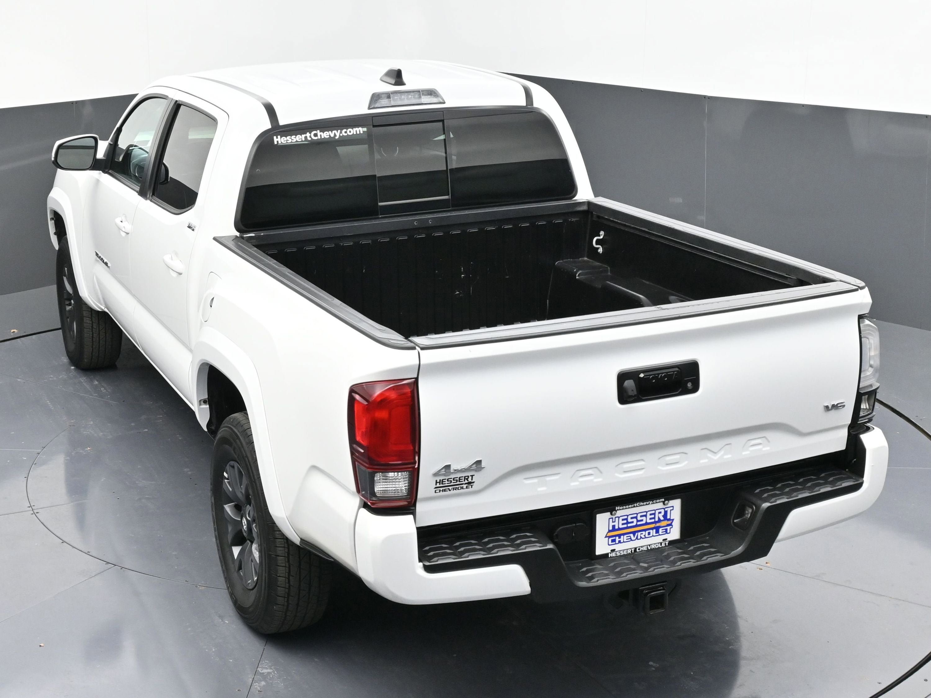 Used 2023 Toyota Tacoma SR5 w/ Technology Package image 46